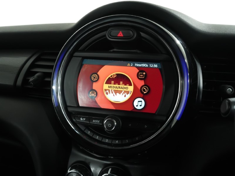 2020 (70) MINI HATCHBACK 1.5 Cooper Classic II 5dr Auto 5228739