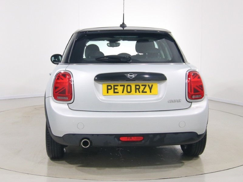 2020 (70) MINI HATCHBACK 1.5 Cooper Classic II 5dr Auto 5228750