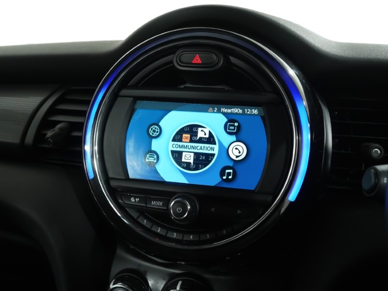 2020 (70) MINI HATCHBACK 1.5 Cooper Classic II 5dr Auto 5228738