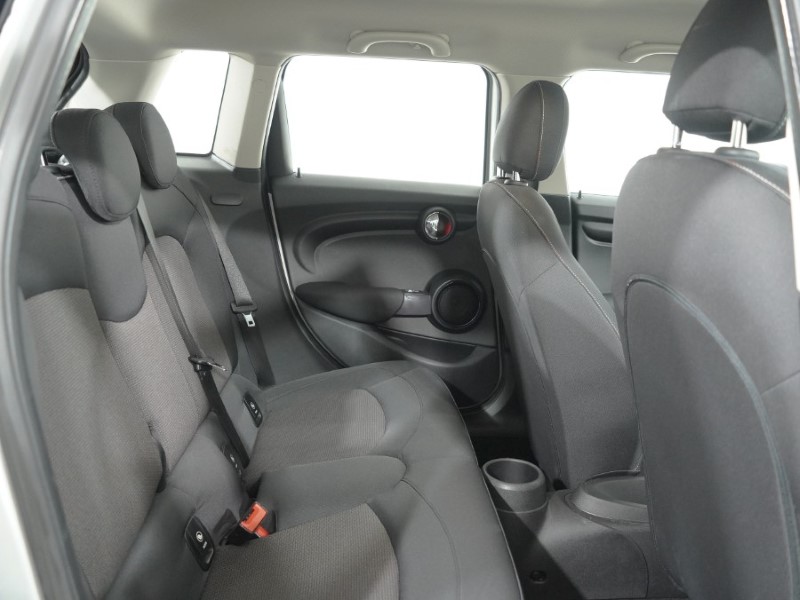 2020 (70) MINI HATCHBACK 1.5 Cooper Classic II 5dr Auto 5228723