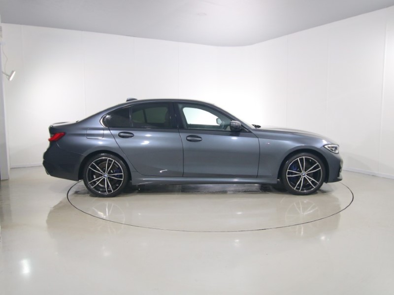2020 (20) BMW 3 SERIES 330e M Sport 4dr Auto [Plus Pack] 5213413