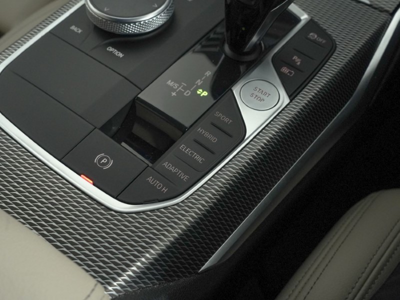 2020 (20) BMW 3 SERIES 330e M Sport 4dr Auto [Plus Pack] 5213396