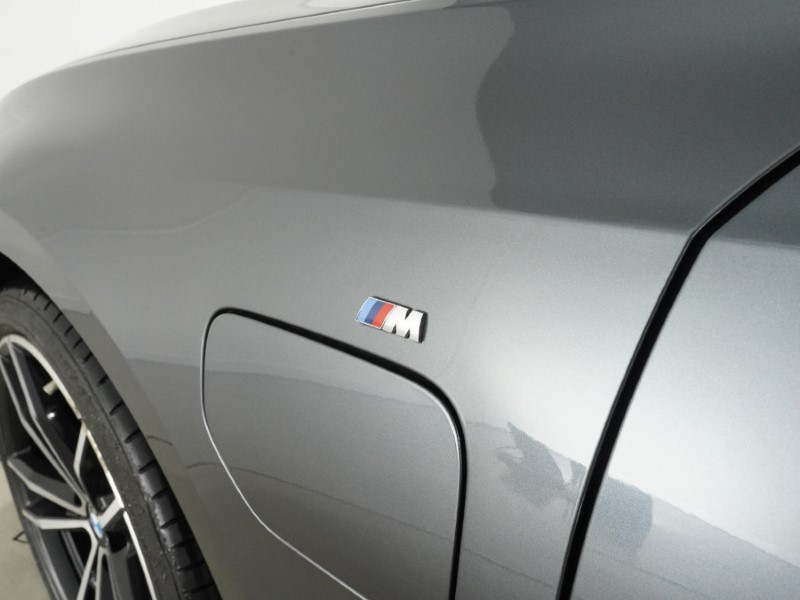 2020 (20) BMW 3 SERIES 330e M Sport 4dr Auto [Plus Pack] 5213371