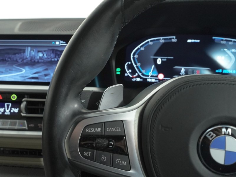 2020 (20) BMW 3 SERIES 330e M Sport 4dr Auto [Plus Pack] 5213388