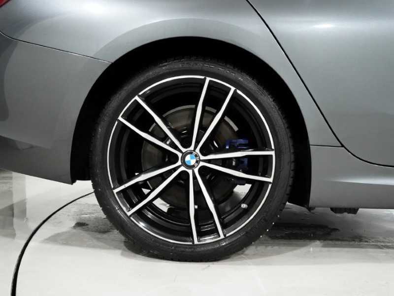 2020 (20) BMW 3 SERIES 330e M Sport 4dr Auto [Plus Pack] 5213379