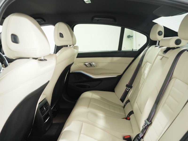 2020 (20) BMW 3 SERIES 330e M Sport 4dr Auto [Plus Pack] 5213374