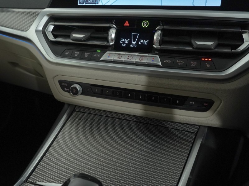 2020 (20) BMW 3 SERIES 330e M Sport 4dr Auto [Plus Pack] 5213393