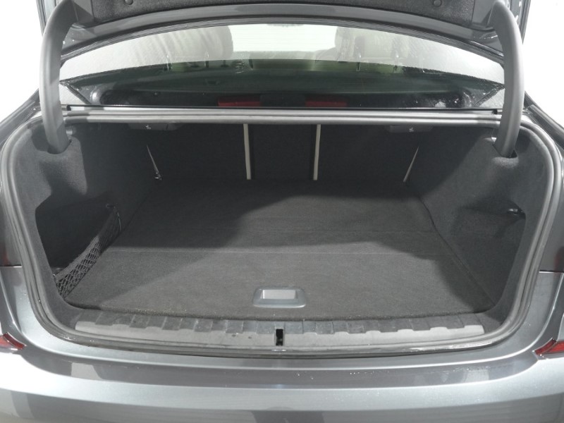 2020 (20) BMW 3 SERIES 330e M Sport 4dr Auto [Plus Pack] 5213370