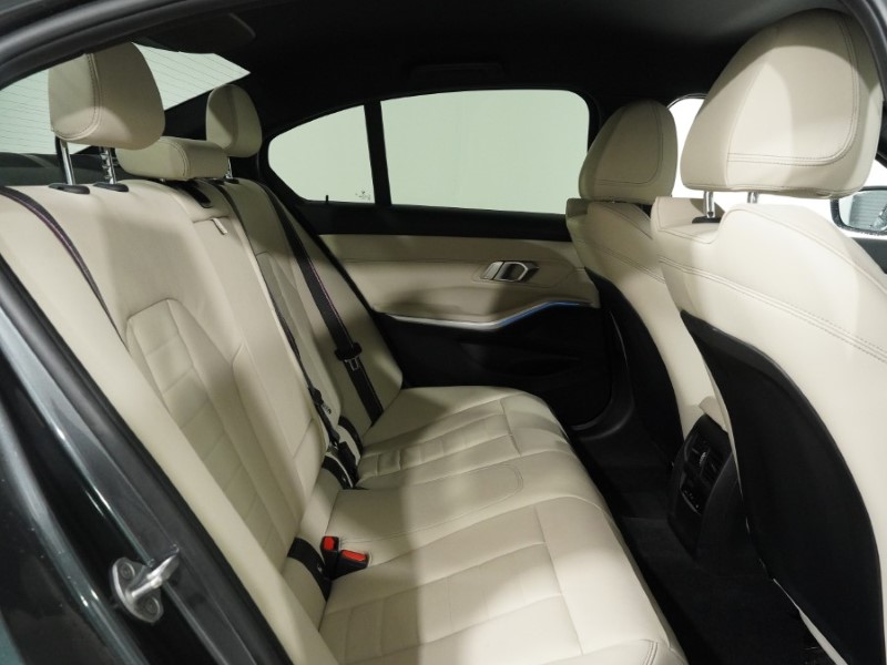 2020 (20) BMW 3 SERIES 330e M Sport 4dr Auto [Plus Pack] 5213378