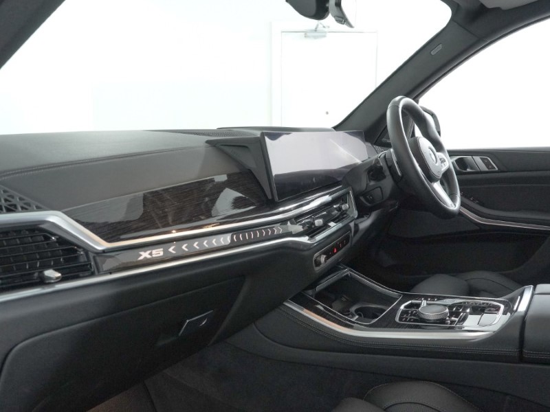 2025 (75) BMW X5 xDrive30d MHT M Sport 5dr Auto 5206668