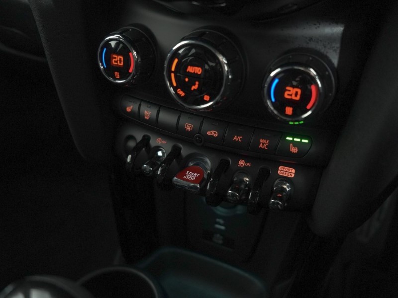 2023 (73) MINI HATCHBACK 1.5 Cooper Sport Premium 5dr Auto 5214215