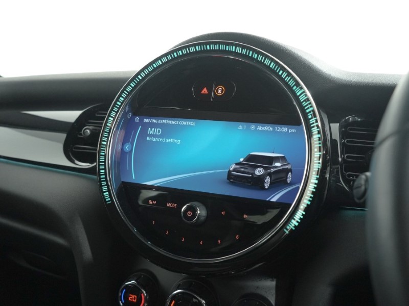 2023 (73) MINI HATCHBACK 1.5 Cooper Sport Premium 5dr Auto 5214208