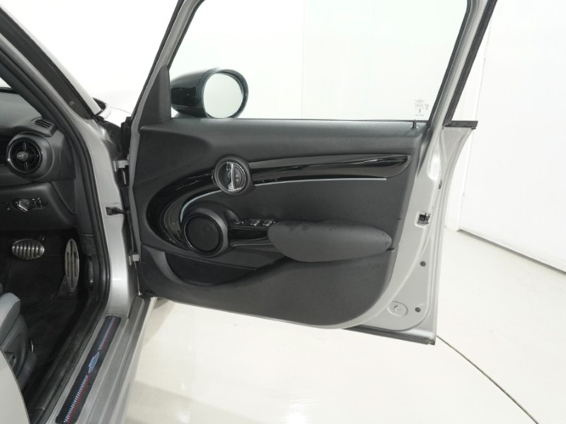 2023 (73) MINI HATCHBACK 1.5 Cooper Sport Premium 5dr Auto 5214196