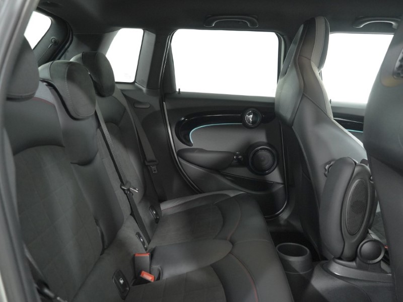 2023 (73) MINI HATCHBACK 1.5 Cooper Sport Premium 5dr Auto 5214191