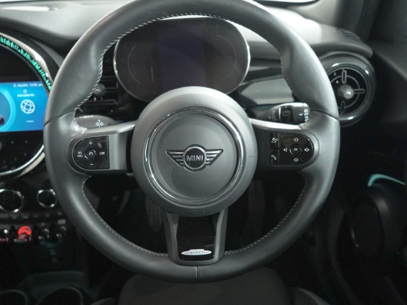 2023 (73) MINI HATCHBACK 1.5 Cooper Sport Premium 5dr Auto 5214190