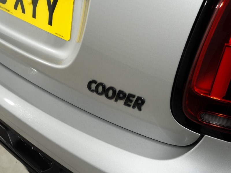 2023 (73) MINI HATCHBACK 1.5 Cooper Sport Premium 5dr Auto
