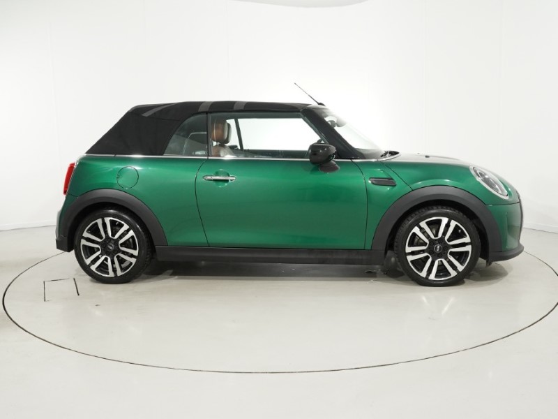 2021 (21) MINI CONVERTIBLE 1.5 Cooper Exclusive 2dr Auto 5223351
