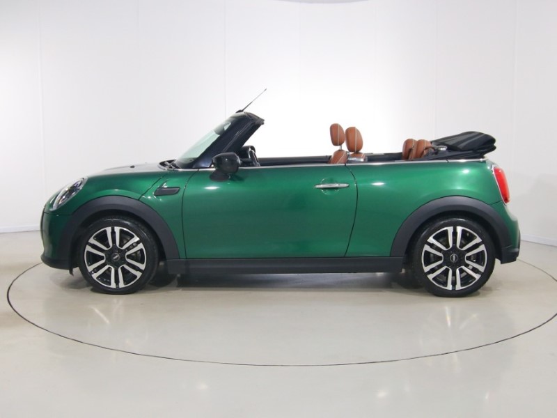 2021 (21) MINI CONVERTIBLE 1.5 Cooper Exclusive 2dr Auto 5223393