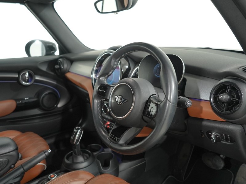 2021 (21) MINI CONVERTIBLE 1.5 Cooper Exclusive 2dr Auto 5223368