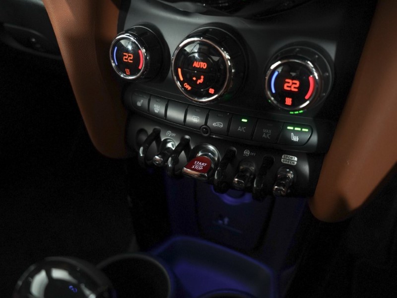 2021 (21) MINI CONVERTIBLE 1.5 Cooper Exclusive 2dr Auto 5223385