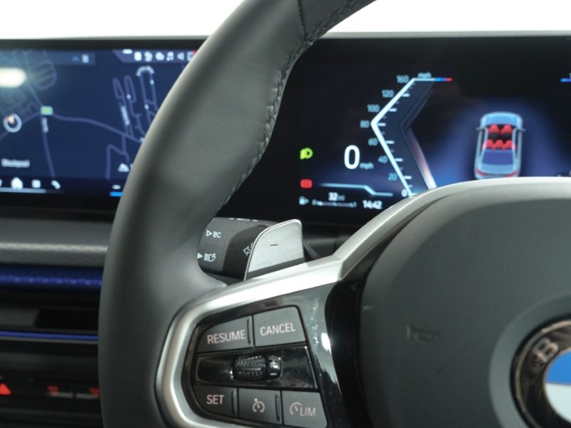 2025 (75) BMW 3 SERIES 320i M Sport 4dr Step Auto 5230627