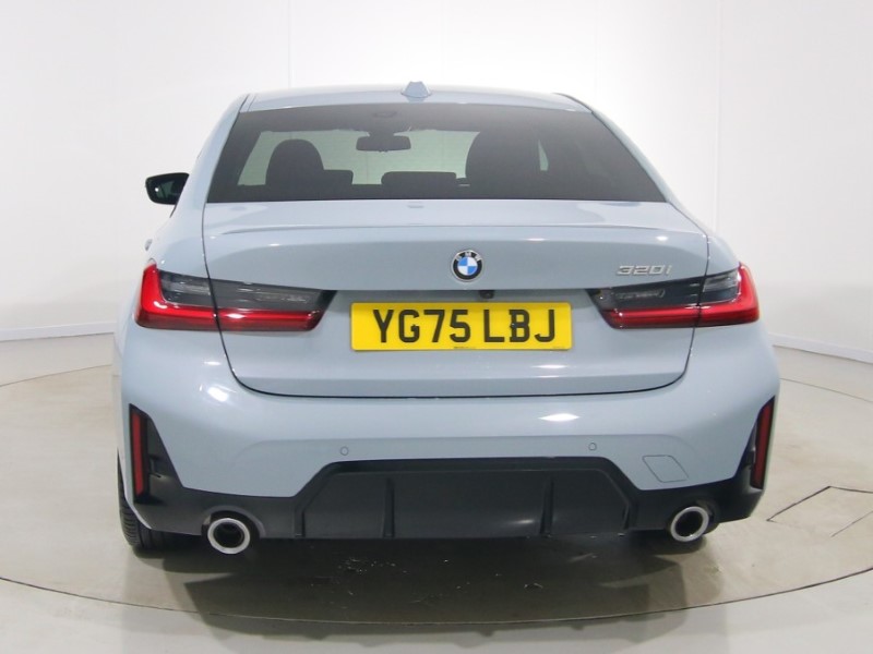 2025 (75) BMW 3 SERIES 320i M Sport 4dr Step Auto 5230648