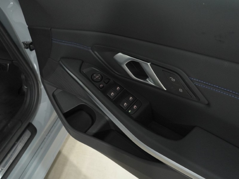 2025 (75) BMW 3 SERIES 320i M Sport 4dr Step Auto 5230621