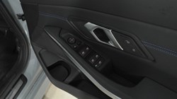 2025 (75) BMW 3 SERIES 320i M Sport 4dr Step Auto 5230621