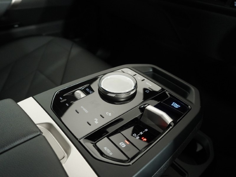 2023 (73) BMW iX 240kW xDrive40 M Sport 76.6kWh 5dr Auto 5218532