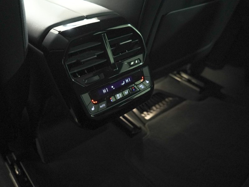 2022 (72) BMW iX 240kW xDrive40 M Sport Edition 76.6kWh 5dr Auto 5216841