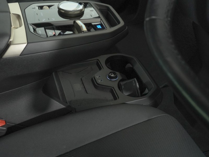 2022 (72) BMW iX 240kW xDrive40 M Sport Edition 76.6kWh 5dr Auto 5216859