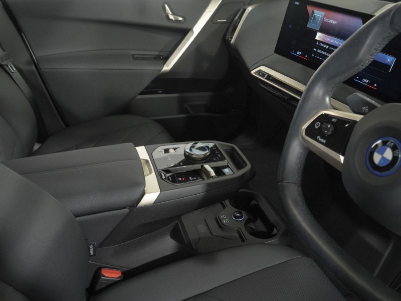 2022 (72) BMW iX 240kW xDrive40 M Sport Edition 76.6kWh 5dr Auto 5215693
