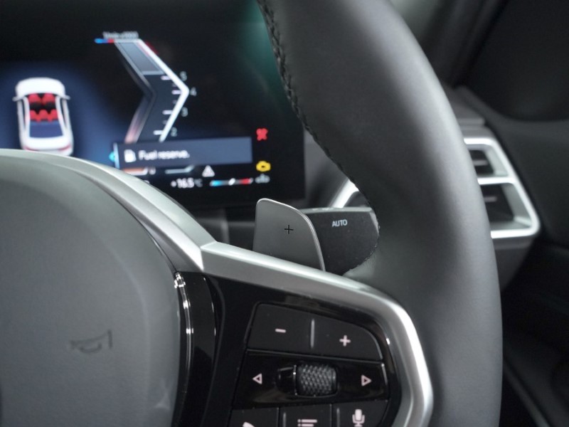 2025 (75) BMW 3 SERIES 320i M Sport 4dr Step Auto 5208017