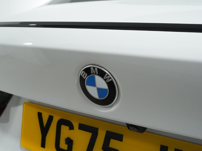 2025 (75) BMW 3 SERIES 320i M Sport 4dr Step Auto 5207999