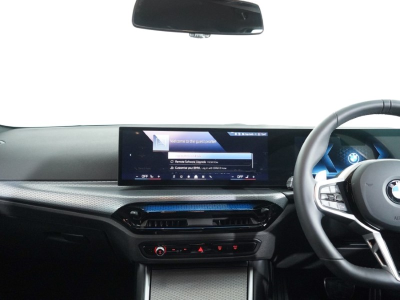 2025 (75) BMW 3 SERIES 320i M Sport 4dr Step Auto 5208004