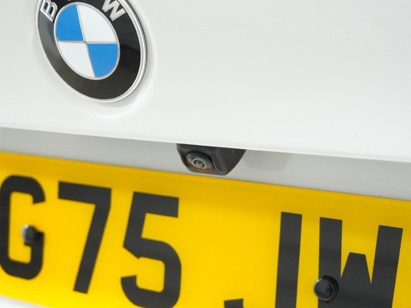 2025 (75) BMW 3 SERIES 320i M Sport 4dr Step Auto 5208000