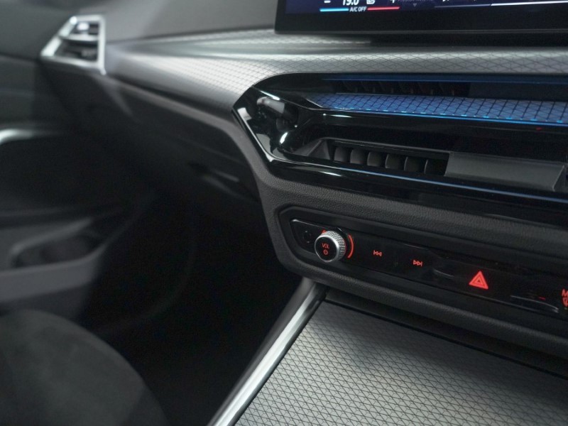 2025 (75) BMW 3 SERIES 320i M Sport 4dr Step Auto 5208036