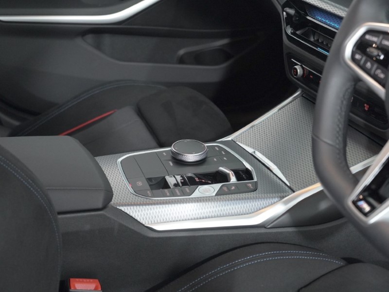 2025 (75) BMW 3 SERIES 320i M Sport 4dr Step Auto 5208013