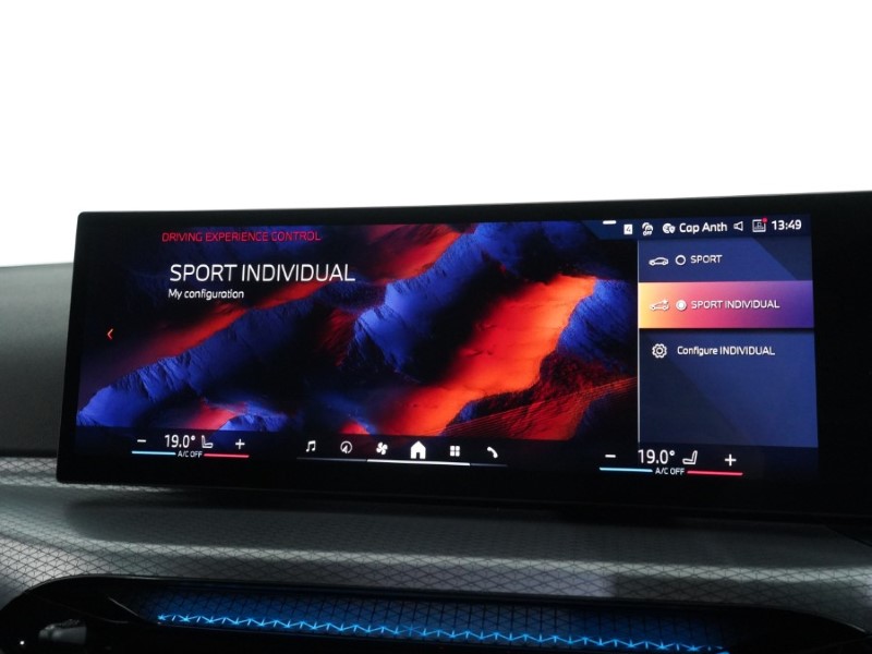 2025 (75) BMW 3 SERIES 320i M Sport 4dr Step Auto 5208025