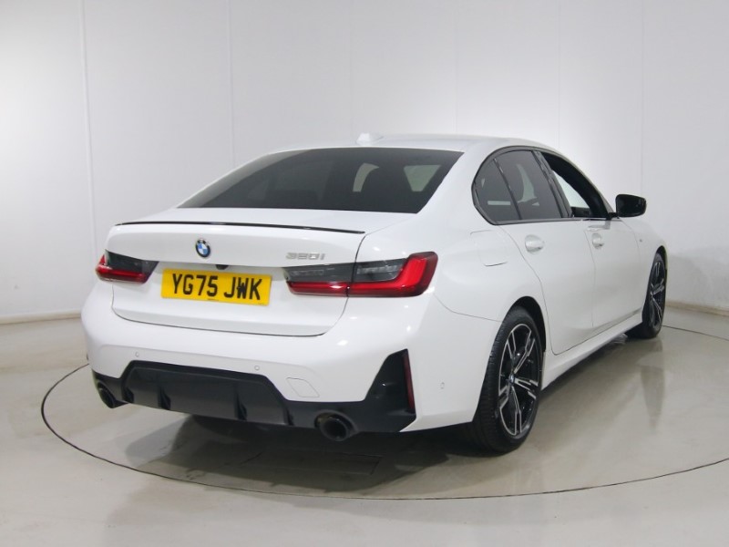 2025 (75) BMW 3 SERIES 320i M Sport 4dr Step Auto 5208043