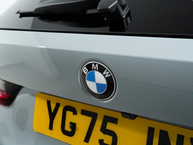 2025 (75) BMW 3 SERIES 320i M Sport 5dr Step Auto 5208046