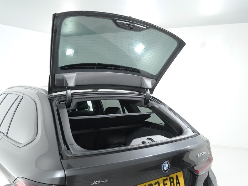 2023 (23) BMW 5 SERIES 530e xDrive M Sport 5dr Auto [Pro Pack] 5208188