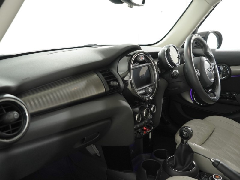 2019 (69) MINI HATCHBACK 1.5 Cooper Exclusive II 5dr 5222149