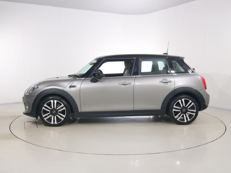 2019 (69) MINI HATCHBACK 1.5 Cooper Exclusive II 5dr 5222183