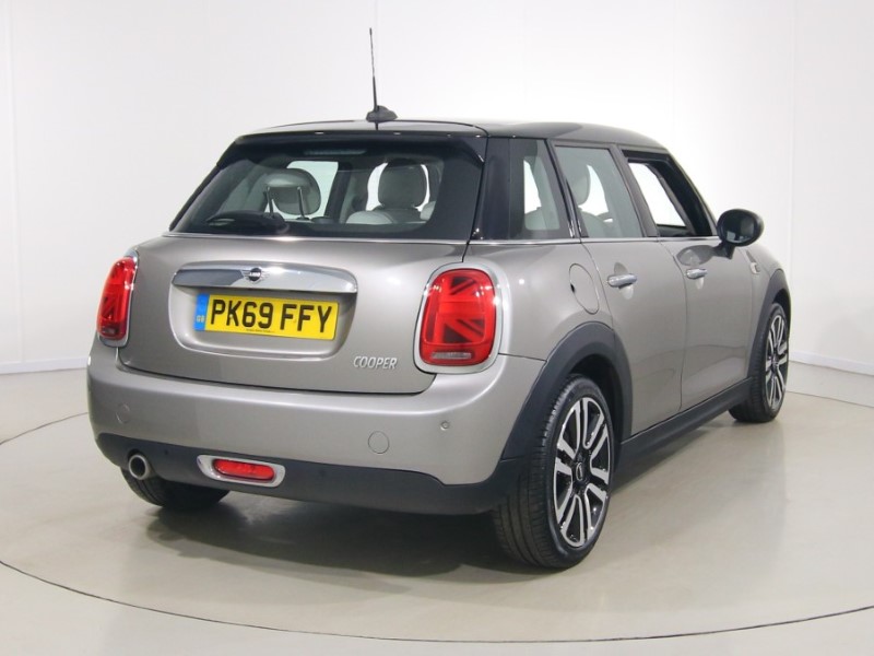 2019 (69) MINI HATCHBACK 1.5 Cooper Exclusive II 5dr 5222186