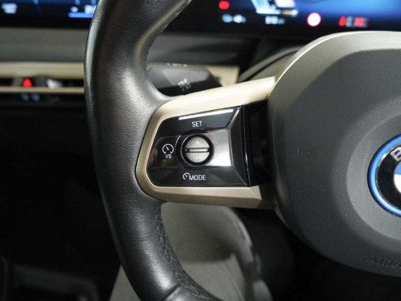 2022 (72) BMW iX 240kW xDrive40 M Sport Edition 76.6kWh 5dr Auto 5237671