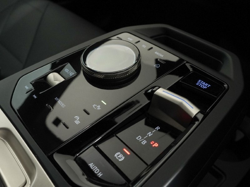 2022 (72) BMW iX 240kW xDrive40 M Sport Edition 76.6kWh 5dr Auto 5237685