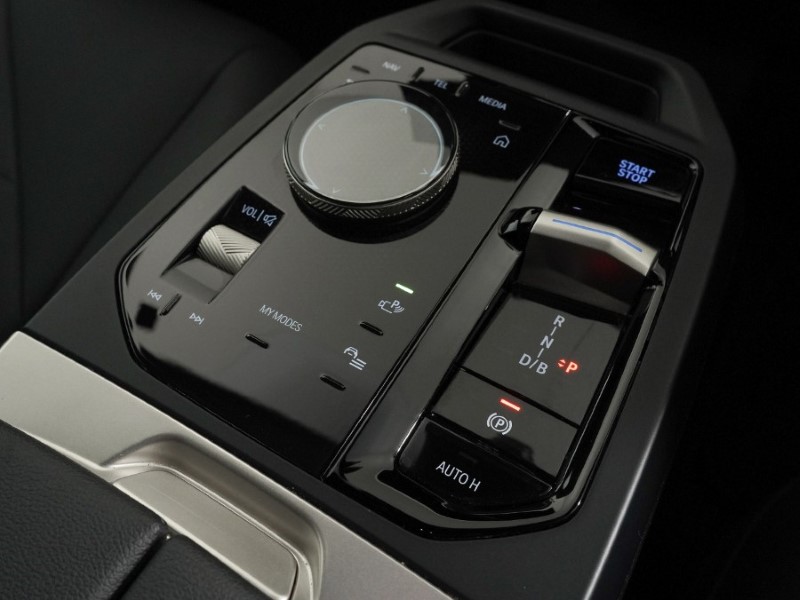 2022 (72) BMW iX 240kW xDrive40 M Sport Edition 76.6kWh 5dr Auto 5237683