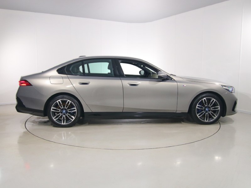2024 (24) BMW I5 250kW eDrive40 M Sport 84kWh 4dr Auto 5239044