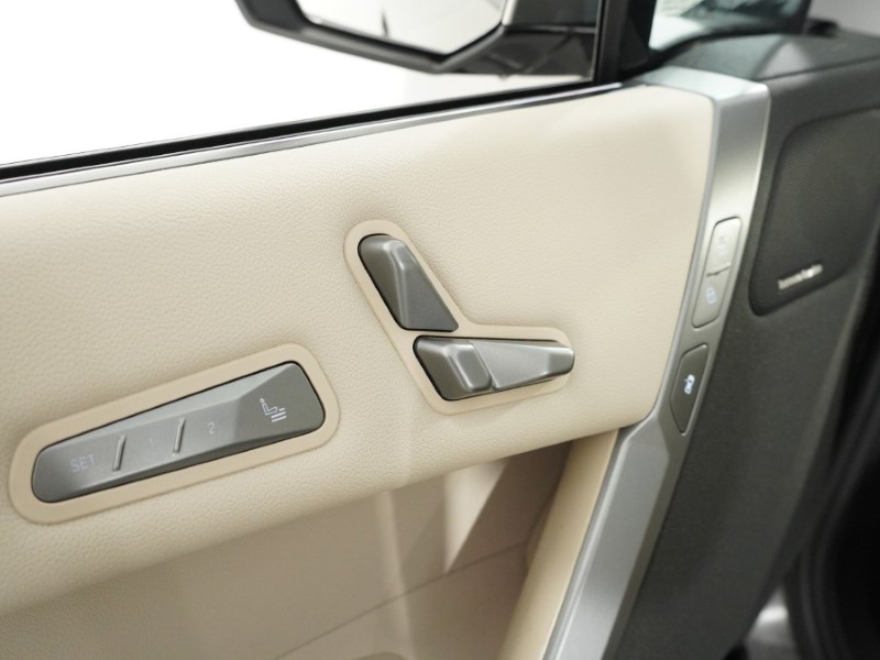 2025 (25) BMW iX 385kW xDrive50 M Sport 111.5kWh 5dr Auto 5240425